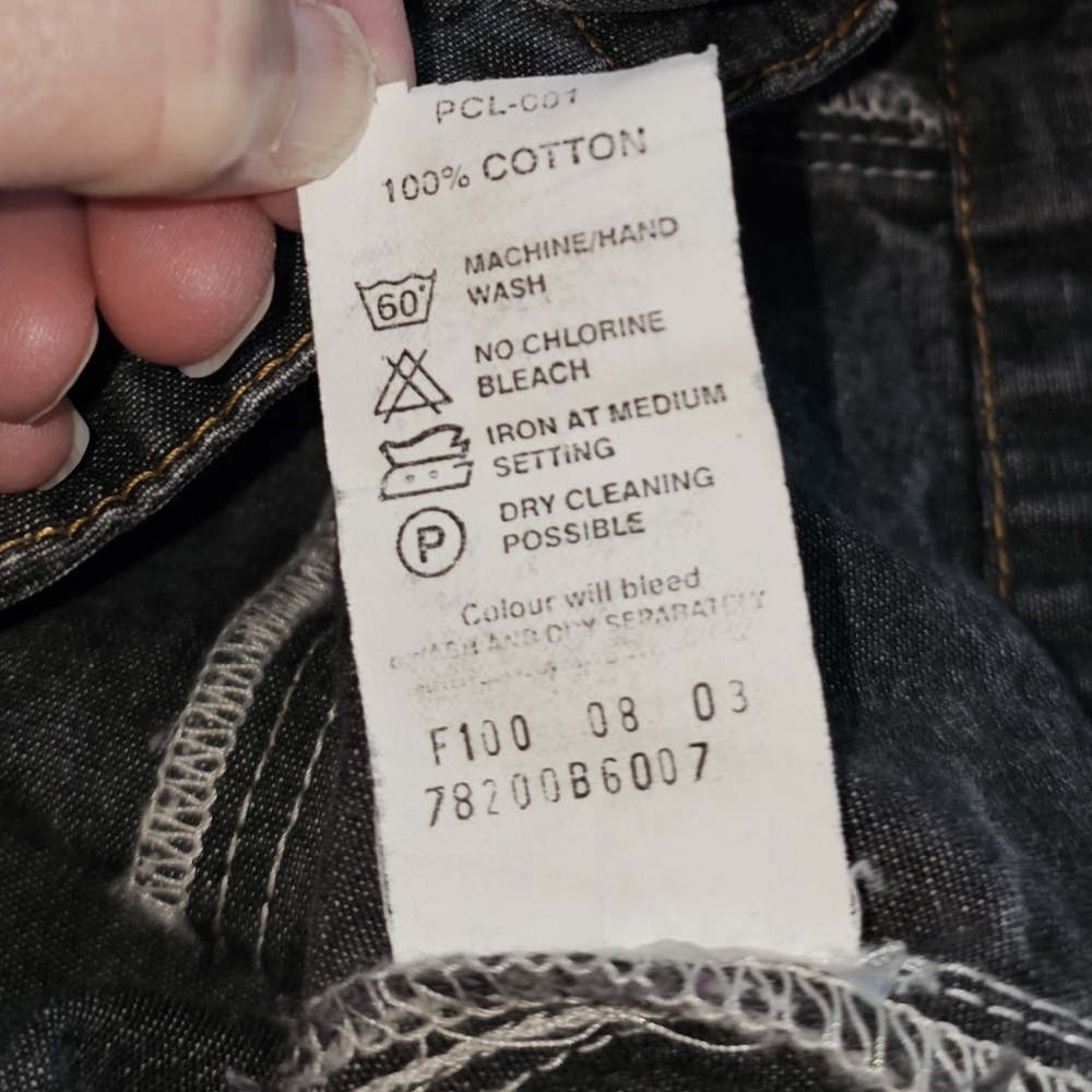 Vintage Levi's Women's Black Acid Washed Denim Jacket, Size M - Picture 12 of 12